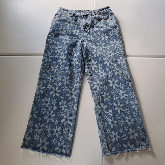 Judy Blue Jeans Womens 29 Blue Wide Crop Daisy Floral Raw Hem Stretch JB88772 - Picture 1 of 12